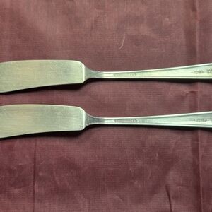 Set Of 2 Vintage Butter Knives
